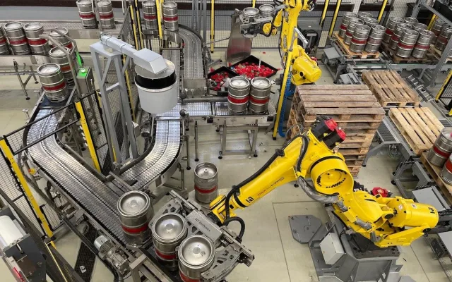 Svijanský pivovar po letech rozšíří varnu. Do provozu uvedl také robotickou linku na plnění sudů