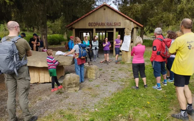 V Národním geoparku Ralsko odstartuje v neděli nová sezóna. Exkurzí na horu Ralsko s certifikovanou průvodkyní