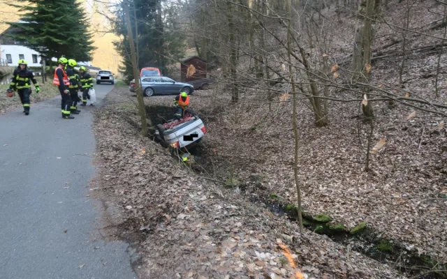Zběsilý úprk před policisty v autě bude mít soudní dohru. Řidič měl zákaz řízení a ohrozil policisty, chodce a cyklisty