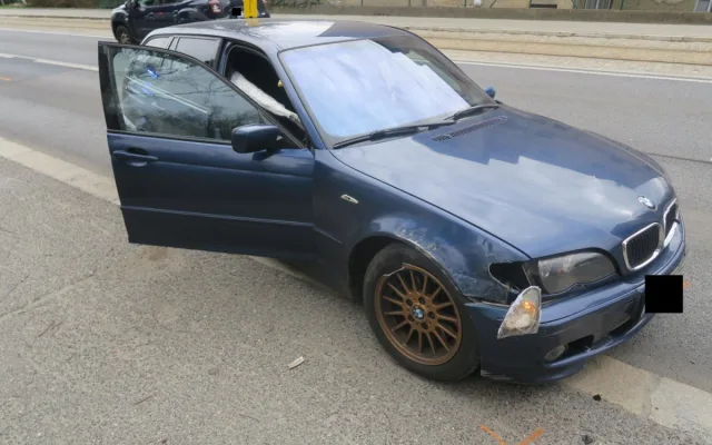 Se zákazy řízení ujížděl policistům v Jablonci i rychlostí 140 km/h. Skončil ve vazbě