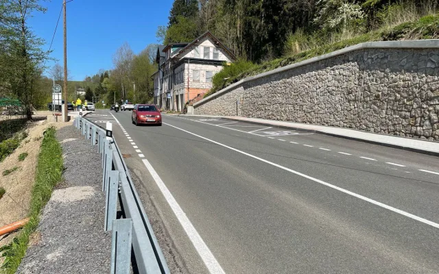 Silnice I/14 mezi Vojtěšicemi a Mladkovem je po rekonstrukci plně průjezdná