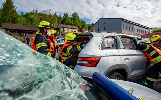 Nejlepší ve vyprošťování jsou v kraji profíci z Jablonce a dobráci z České Lípy