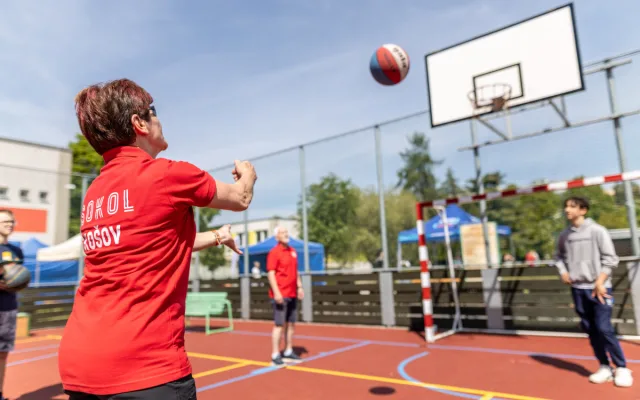 Na sportovních hrách se v České Lípě utkalo na 150 seniorů z celého kraje