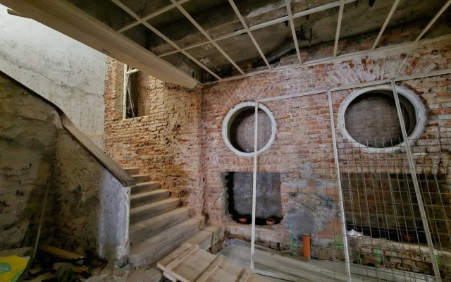 Nejstarší liberecké kamenné kino Varšava se probouzí do krásy