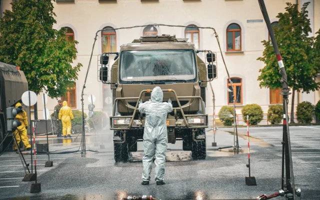V kasárnách v Liberci cvičilo česko-britské velitelství velení spojencům z NATO