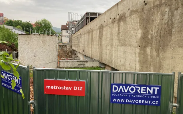 Rekonstrukce libereckého bazénu bude dražší, termín dokončení ohrožen není