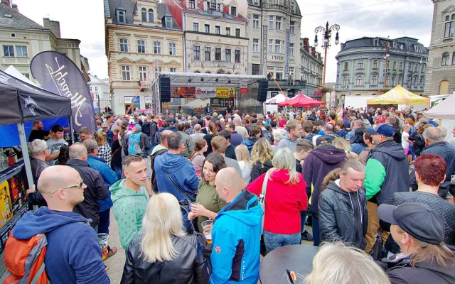 Jahodová neděle odstartuje libereckou letní sezónu na náměstí
