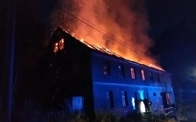 Pestrý víkend hasičů. Požáry, nehody i záchrana káčat či kotěte zaseklého v rouře