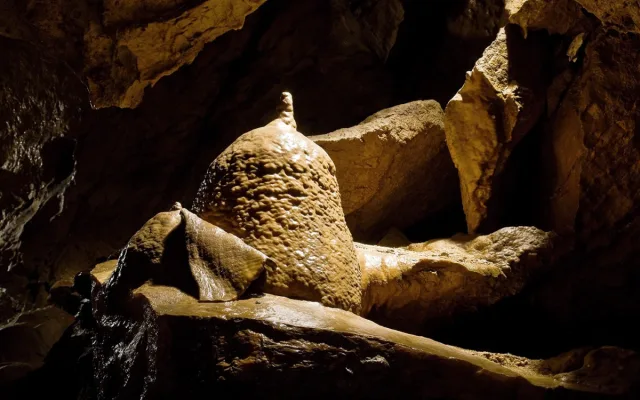 Kam na výlet, když prší? Zkuste Bozkovské dolomitové jeskyně v Bozkově u Semil
