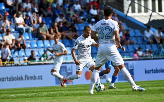 Slovan remizoval ve strhujícím utkání v Mladé Boleslavi 3:3