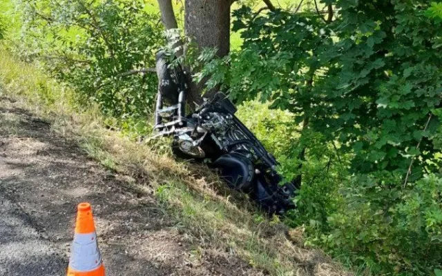 Dopravní nehoda motocyklu Roztoky u Jilemnice.