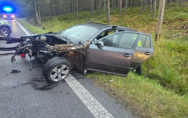 Vážná nehoda v Hradčanech na Českolipsku. Řidičku transportoval do nemocnice vrtulník