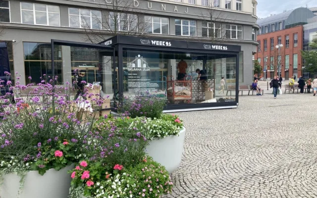 Liberec zdobí tři Křišťálové boxy. Jsou předzvěstí Crystal Valley Week 2025