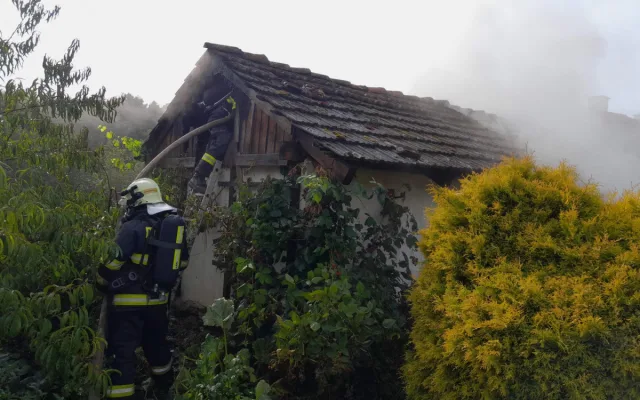 Hasiči vyjížděli poslední prázdninový víkend k 60 událostem. Loni jich řešili 30