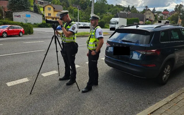 Policisté na poslední prázdninový víkend obsadili silnice. Zjistili přes tři sta přestupků