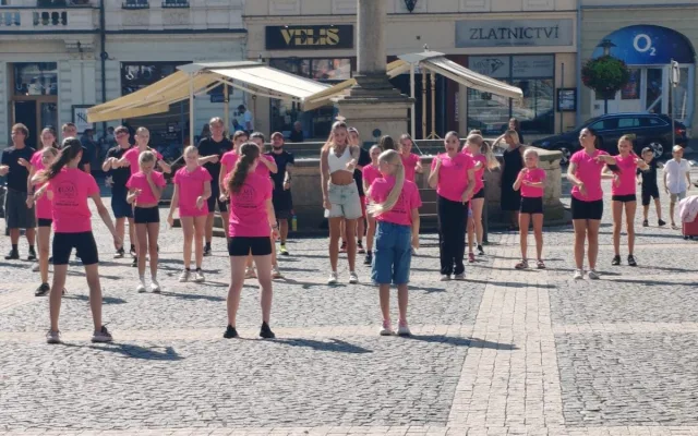 Taneční škola ILMA na první školní den roztančila Turnov