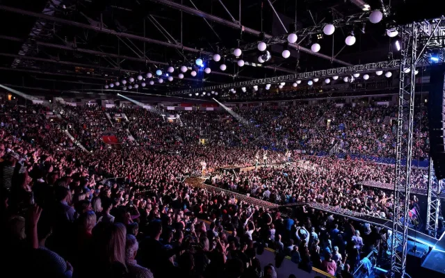 Home Credit arena slaví dvacet let. Hostila elitní tenis, hokej i hudební hvězdy