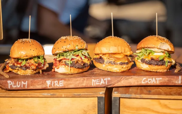 Burger Street Festival u Géčka: desítky burgerů a zábavná Fun zóna