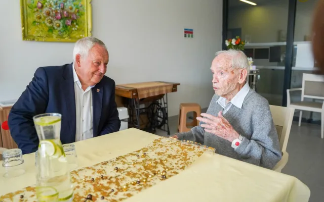V Liberci žije 12 sto a více letých občanů. Nejnověji se stoletým stal Karel Dubský