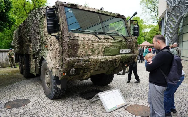 Army den v Liberci. Vojenská technika zaplní OC Nisa, nad městem proletí vrtulník