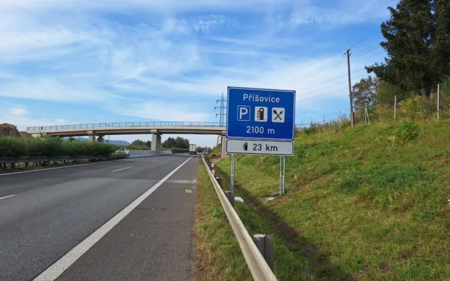 Začíná oprava dálnice D10 mezi Ohrazenicemi a Svijany