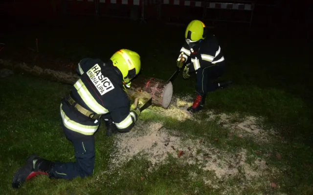 Do Hasičské noci pod Ještědem se letos zapojí rekordních 30 týmů hasičů