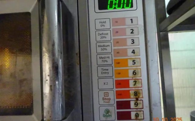 Inspektoři zavřeli kvůli špíně a hmyzu restauraci Myslivecké Zátiší v Raspenavě