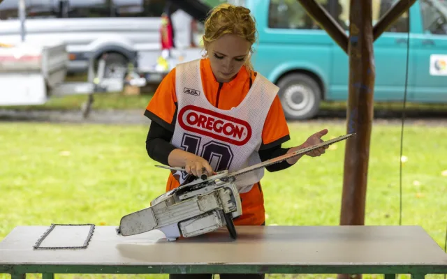 Frýdlantský park hostí soutěž středoškolských týmů Jizerský dřevorubec