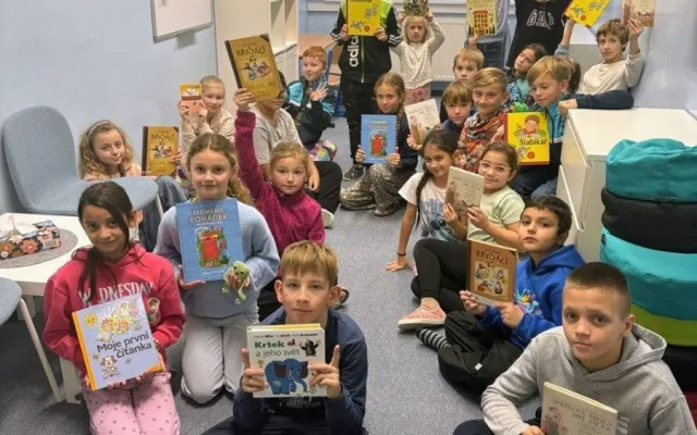 Jiří Žáček slaví osmdesátiny. Frýdlantské děti mu poslaly originální gratulaci