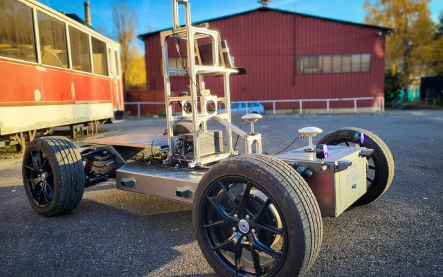 Robotické vozítko z univerzity na dnech AI zaujalo, chtějí ho firmy i města