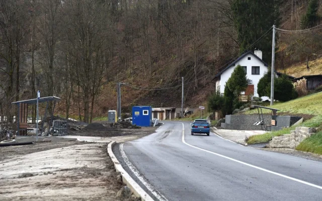 Obnova silnice u Benešova u Semil je hotová. Šlo o jeden z největších silničních projektů kraje