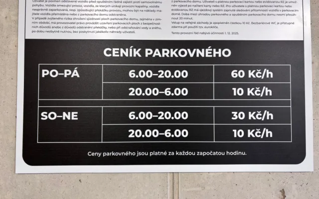 Parkovací dům liberecké nemocnice je v provozu. V šesti podlažích nabízí 338 míst