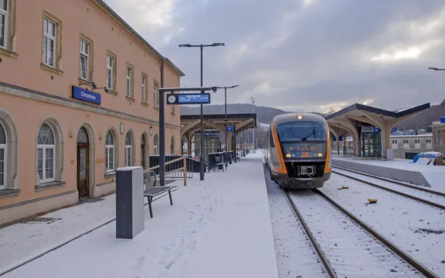 Chrastava chce od Správy železnic převzít nádražní budovu