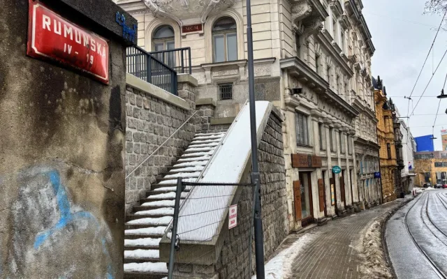Schodiště pod libereckým zámkem chce Liberec zpřístupnit v únoru