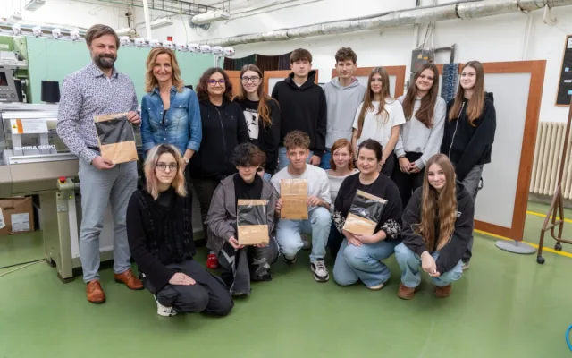Výuka se proměnila v reálný produkt. Studenti průmyslovky se podíleli na vzniku kolekce