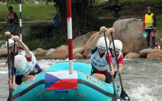 Úspěch studentek z Libereckého kraje. Staly se mistryněmi světa v raftingu