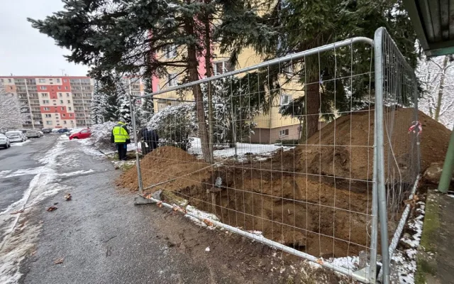 V Liberci je na sídlišti Broumovská od rána bez tepla na 500 bytů. Kvůli havárii
