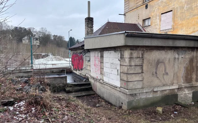 Azylový dům pro ženy, muže či sociální byty. Liberec hledá, co s chátrajícím domem ve Dvorské