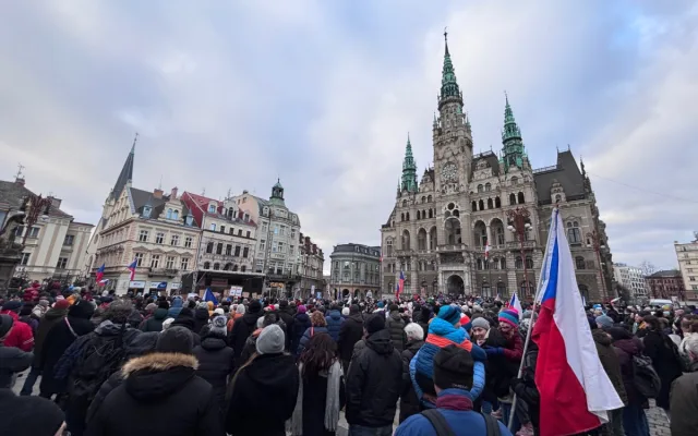 Podpořit prezidenta a demokracii přišlo v Liberci na dva tisíce lidí