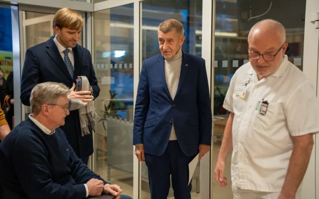 Babiš a Vojtěch v liberecké nemocnici. Premiér ukázal snímek rakoviny prostaty