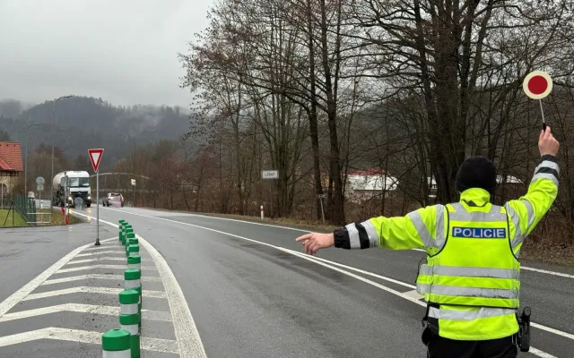 Policisté kontrolovali řidiče nákladních aut. Řešili rychlost i dobu odpočinku
