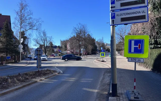 Liberecká únikovka začala. Řidiči hledají, kudy mohou projet
