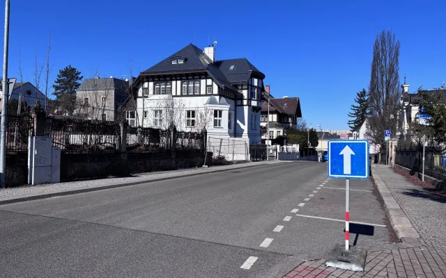 Liberecká únikovka začala. Řidiči hledají, kudy mohou projet