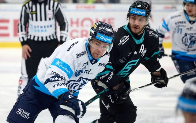 Závěrečný nápor nestačil. Úvodní čtvrtfinálovou bitvu play-off ovládly Karlovy Vary