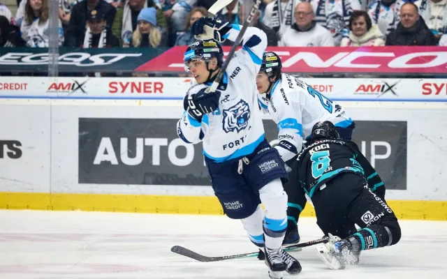 Závěrečný nápor nestačil. Úvodní čtvrtfinálovou bitvu play-off ovládly Karlovy Vary