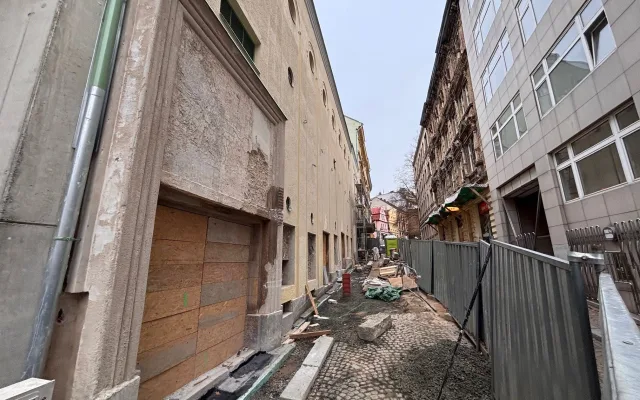 Oprava kina Varšava v Liberci potrvá déle, problém je s průsakem vody