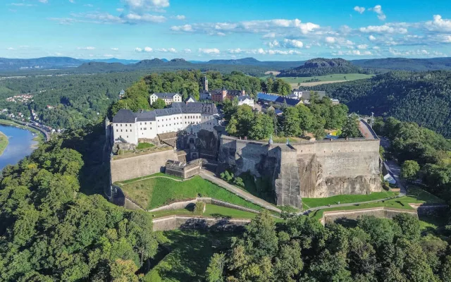 Pevnost Königstein loni navštívilo 22 tisíc Čechů. Letní sezona startuje
