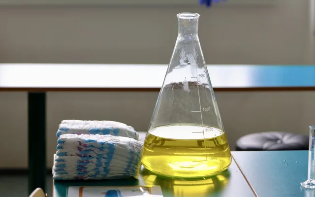 Dvě liberecké základky pořádají pro školy v kraji soutěž FunChemie. Zájem je obrovský