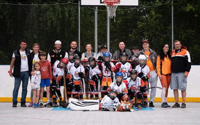 Třicet let hokejbalu v Liberci: Od Glorie po Lišky