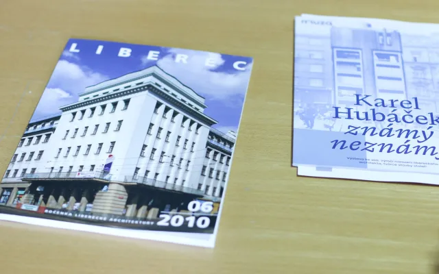 Permanentní videomapping na zdi muzea nebo nová venkovní galerie. Díky užší spolupráci univerzity a muzea